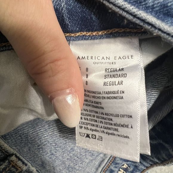 ‼️American Eagle Womens Jeans Size 8 Mom Jeans Hi Rise Boho Relaxed Fit Med Wash - Picture 13 of 16